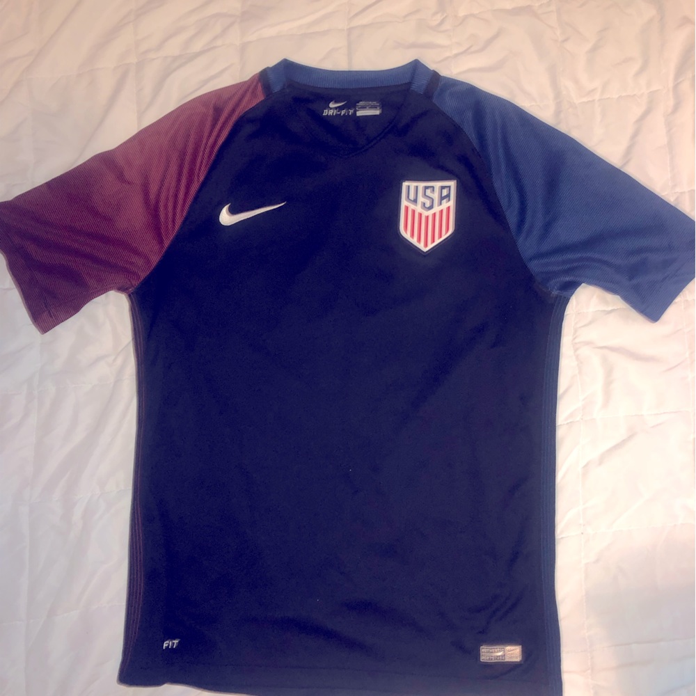 Medium fits like a Large
